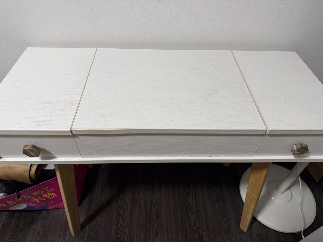 Make up table (Category: Tables & Sets) located in Singapore. Submitted by jiawai9898 (Listing ID 1466718562, Image 2). Description: Self Collect Kaki Bukit. Make up table for Sale.
