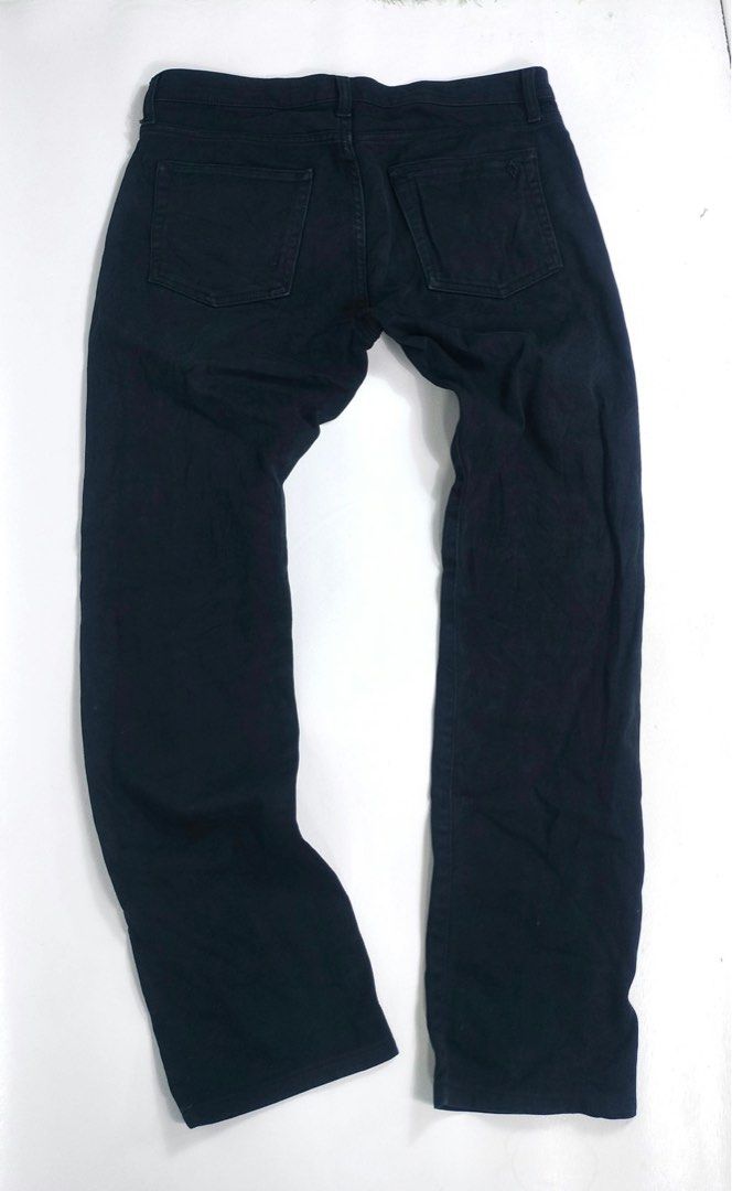 Marcel Burlon Black Pants (Category: Jeans) located in Manila. Submitted by yesterdaysfinds (Listing ID 1466576943, Image 2). Description: Marcelo Burlon Black denim Pants Slimfit s Condition : Excellent Size : 31 Actual 👇 Waist : 34 Lenght : 41 LegOpening : 10 Insem : 30 Hem : 7.
