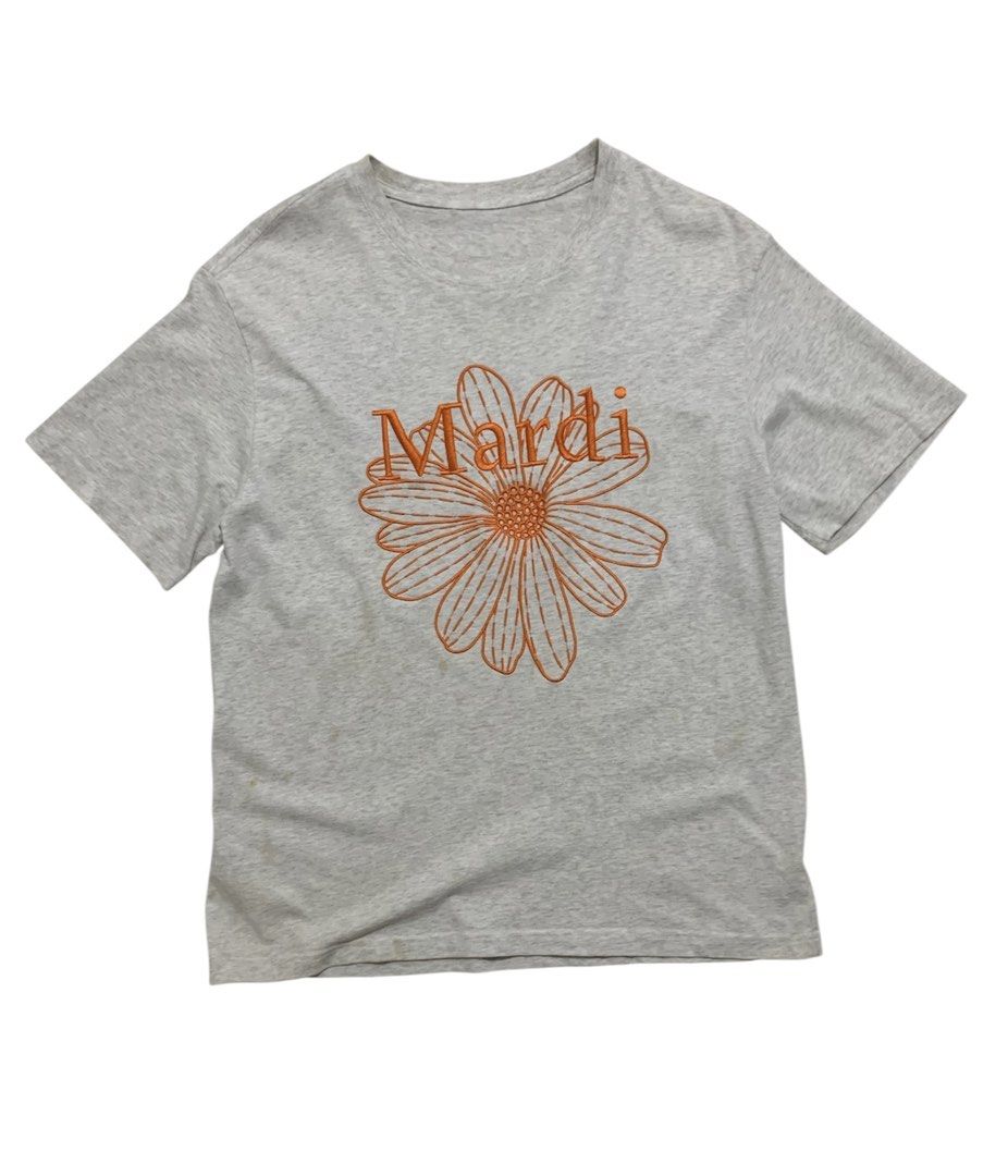 Mardi Mercedi Embroidered Logo Design (Category: Tshirts & Polo Shirts ) located in Cavite. Submitted by rare_dye (Listing ID 1466695689, Image 1). Description: Size: M-L Dimensions Width: 21 Length: 27 Excellent - Good condition Flaws: Slightly loose stitching, Minimal Yellow stain ( Need wash) ₱289 Free shipping fee nationwide .
