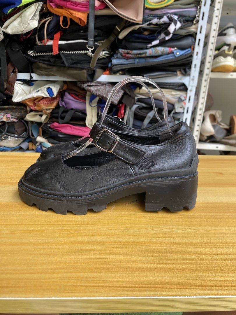 Mary Jane shoes (Category: Wedges) located in Davao. Submitted by kurt2021.turtle (Listing ID 1466593297, Image 2). Description: .
