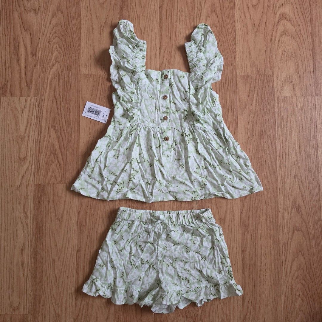 Matalan top with shorts (Category: Babies & Kids Fashion) located in Cebu City. Submitted by myflee_shop (Listing ID 1466577769, Image 1). Description: Matalan blouse with shorts terno size 3 to 4 yrs soft comfy clothe! so presko! 350 set.