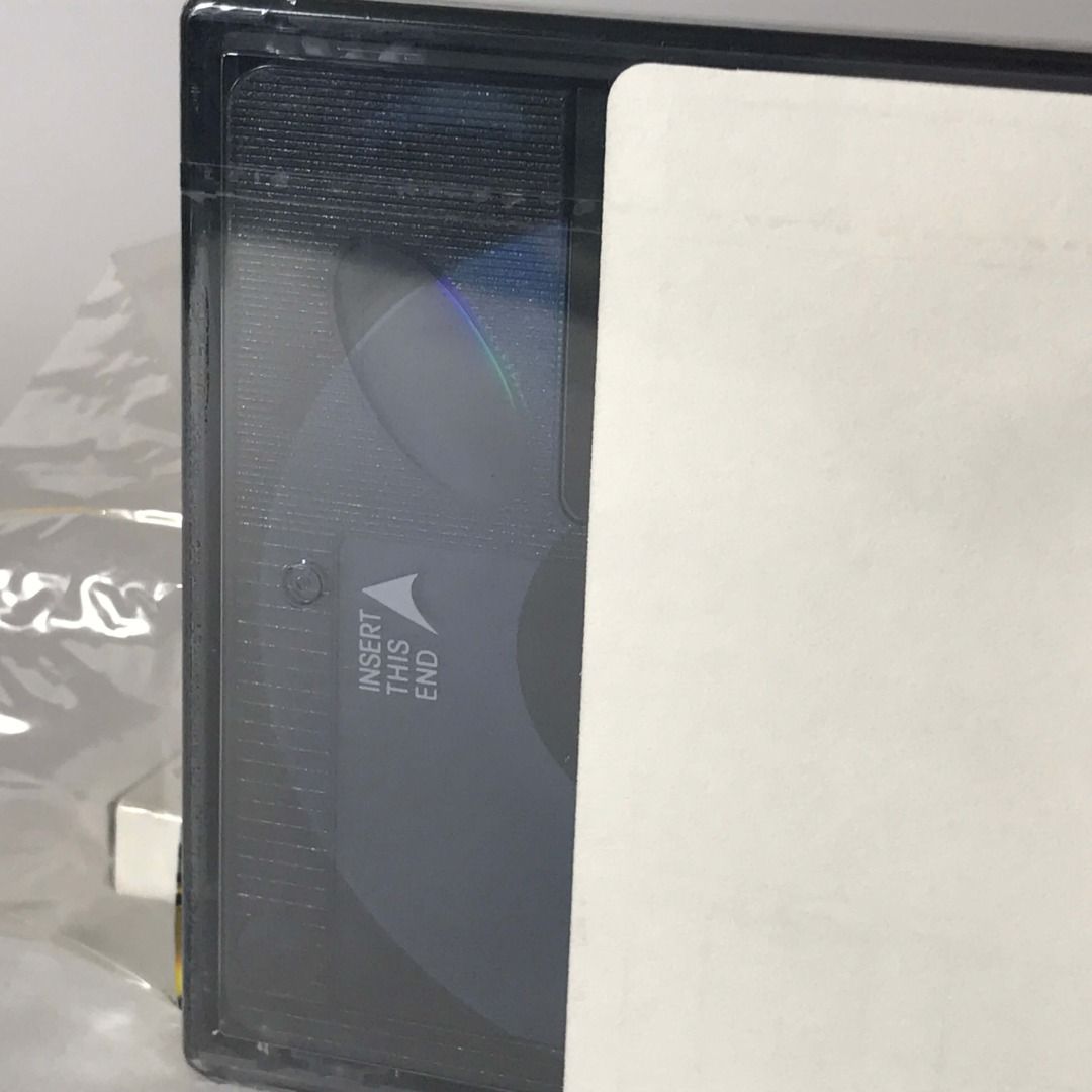 Maxell MiniDisc 74min (Per Piece) MD-74E 5P (Category: CDs & DVDs) located in Caloocan City. Submitted by Jorumack_Shop (Listing ID 1466570395, Image 2). Description: Authentic Maxell MiniDisc 74min (Per Piece) MD-74E 5P 100% Authentic from Japan Good condition New Old Stock 5pcs Available PER PIRASO • Capacity: 74 Minutes • Manufacturer: Maxell Note: • Sealed per piece, ako din mismo nagbukas ng pack since hindi naman yata mabebenta nang per pac