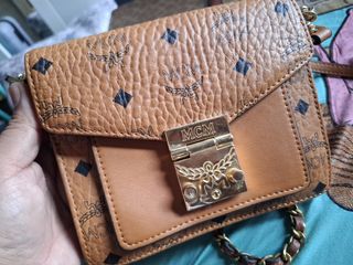 (Category: ) located in . Submitted by bags21.ph (Listing ID 1466566868, Image 1). Description: .