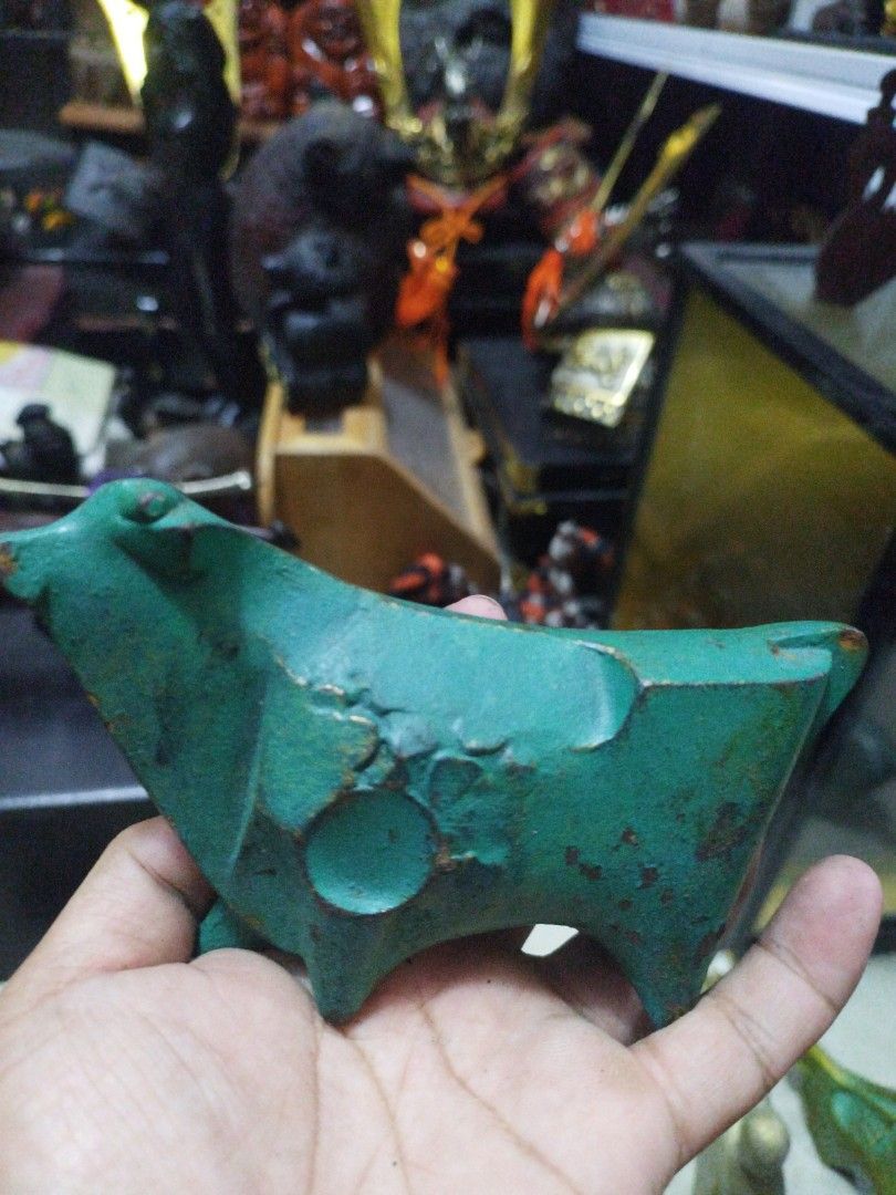 Metal carabao work marking (Category: Vintage Collectibles) located in San Rafael. Submitted by jflshoppe1989 (Listing ID 1466648267, Image 2). Description: .