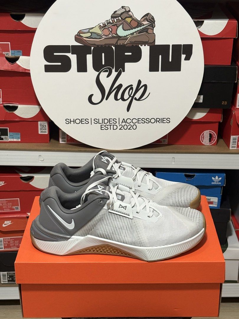 METCON 10 'LIGHT GREY' (Category: Sneakers) located in Makati City. Submitted by ilovestopnshop20 (Listing ID 1466717889, Image 1). Description: I N S T O C K🚨 METCON 10 'LIGHT GREY' Size Available: 9.5/10/10.5/11 US Men ✅NOW: ₱4,495 ❌SRP: ₱8,595 ON HAND & READY TO SHIP! 📍LOCATION: BRGY KARUHATAN VALENZUELA CITY MOP • GCASH, BDO, BPI MOD • Lalamove, J&T Express, GOGO XPRESS, LBC COD or COP ALL ITEMS ARE BRANDNEW AND LEGIT💯✔️ *Prices are subjec