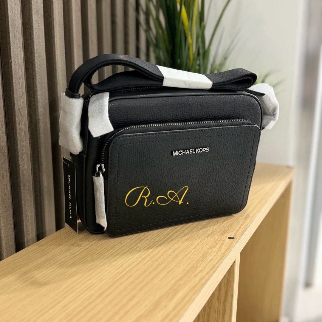 Michael Kors Black Leather Crossbody Bag (Category: Sling Bags) located in Manila. Submitted by rhona30antiquera (Listing ID 1466768633, Image 2). Description: ‼️NEW ARRIVAL‼️ MK Bag for Men • Pebbled leather • 100% leather • Gunmetal hardware • 9”W X 6.25”H X 2.5”D • Adjustable strap: 13”-28” • Exterior details: front zip pocket Original and brand new On hand and ready to ship Can ship nationwide DM us for inquries 📩📩📩📩.