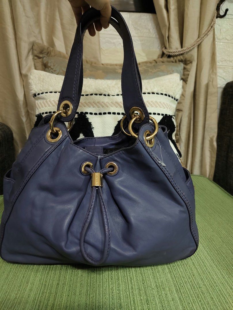 Michael Kors Hobo Bag (Category: Shoulder Bags) located in Cavite. Submitted by littlesweetshop (Listing ID 1466576927, Image 1). Description: Mop gcash Plus sf.