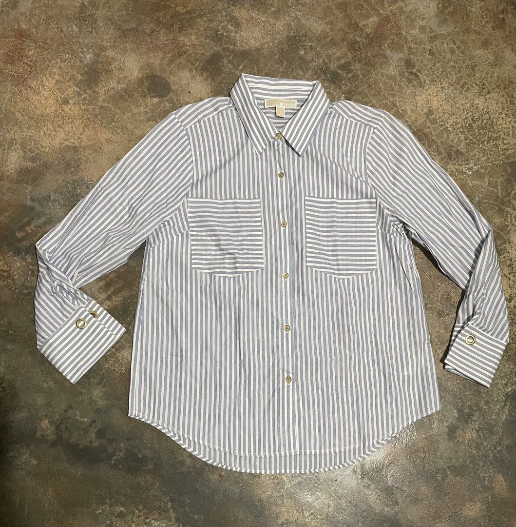 Michael Kors longsleeve (Category: Longsleeves) located in Davao. Submitted by mj_designervintagecurator (Listing ID 1466642662, Image 3). Description: 📌In good condition 📌best fit large 📌shoulder 15- bust 42- armpit 20- length 28 inches.