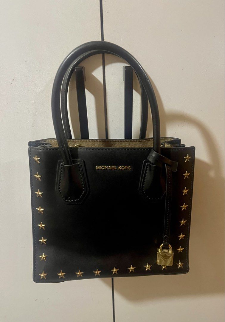 Michael Kors Mercer two-way bag (Category: Luxury Bags & Wallets) located in Lucena. Submitted by bestfindsbyellie (Listing ID 1466722369, Image 1). Description: Authentic Michael Kors Issue: missing sling but I can include a strap that matches the bag In great condition 380 only with free sf shipping via J&T location: Lucena.