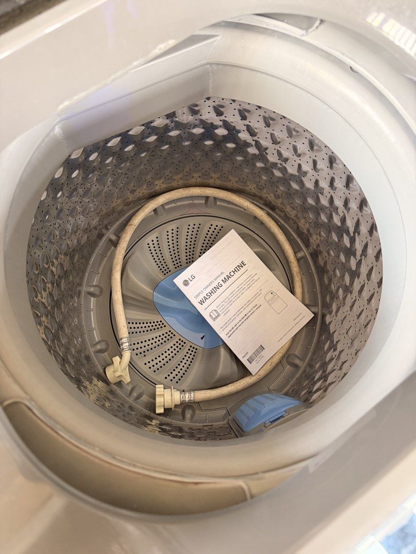 Midea MA100 7.5kg Top Load Washing Machine (Category: Washing Machines and Dryers) located in Cavite. Submitted by EmPrints (Listing ID 1466742896, Image 2). Description: - Brand: Midea - Capacity: 7.5kg top load - Color: Grey with sleek glass lid - Control Panel: Digital with programs like normal, quick, soak, hygiene, spin only, and soft - Condition: Works great for daily laundry needs - Inclusions: Comes with inlet/drainage hoses and manual in