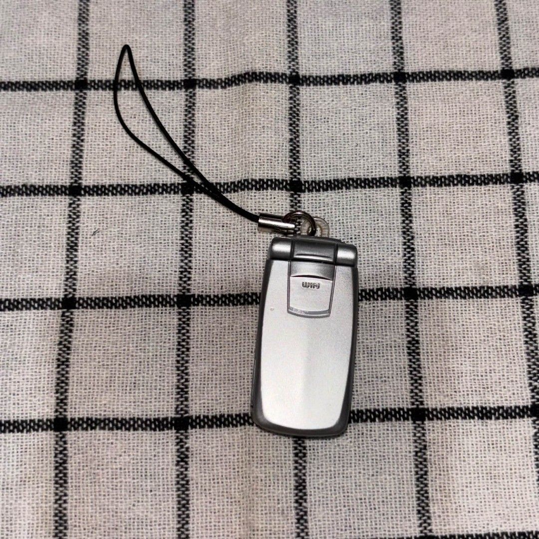 mini phone (Category: Early Generation Mobile Phones) located in Davao. Submitted by u______u (Listing ID 1466651160, Image 2). Description: .