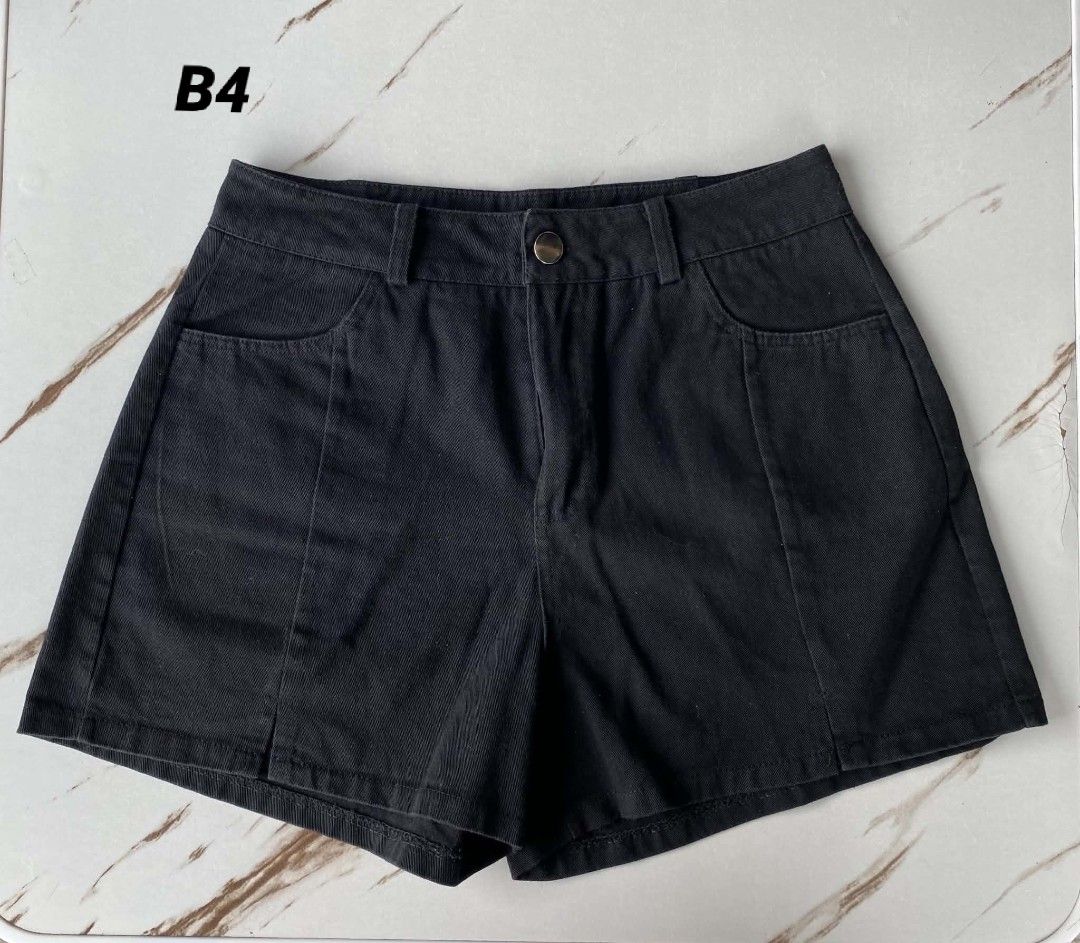 Mini Skirts, Shorts (Category: Skirts) located in Manila. Submitted by baddest_seles (Listing ID 1466611595, Image 3). Description: decluttering — preloved clothes 🧺🤍 hello! i’m selling some of my personal preloved & bnew clothes 🚨 NOTE * items are still in good condition * colors may slightly vary due to lighting * mine basis, auto yours (no cancellation) 📍Quezon City 🚛: lalamove | j&t 🧾: Gcash | Maya MANAGE YOUR EXPECTATIONS AS YOU’RE DEA