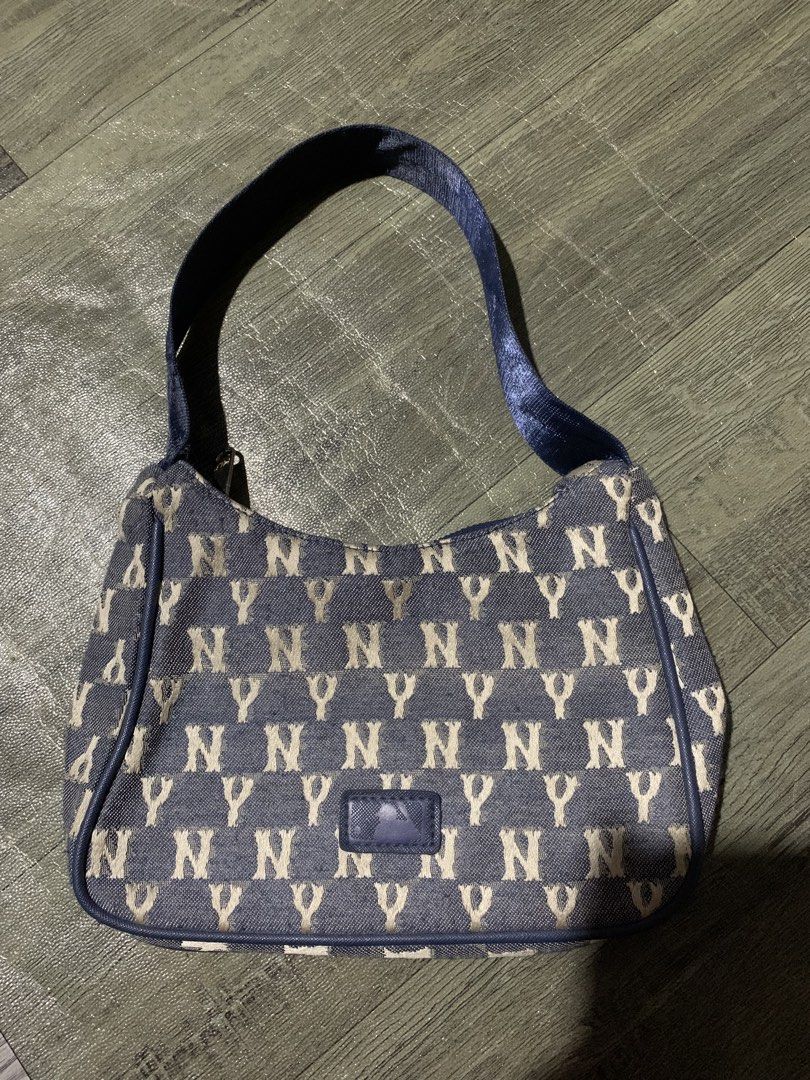 MLB (Category: Luxury Bags & Wallets) located in Manila. Submitted by zthriftyyy (Listing ID 1466728141, Image 3). Description: MLB crossbody bag.