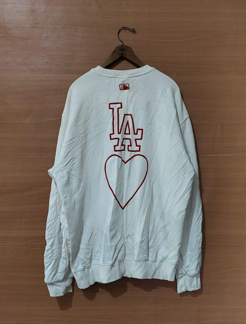 MLB LA (Category: Hoodies) located in Tubigon. Submitted by negosyanthrift (Listing ID 1466675388, Image 2). Description: MLB LA Size:Large 23.5x27.5 No issue As new condition Need wash only Fully Embroidery Design 🏷️849+sf.