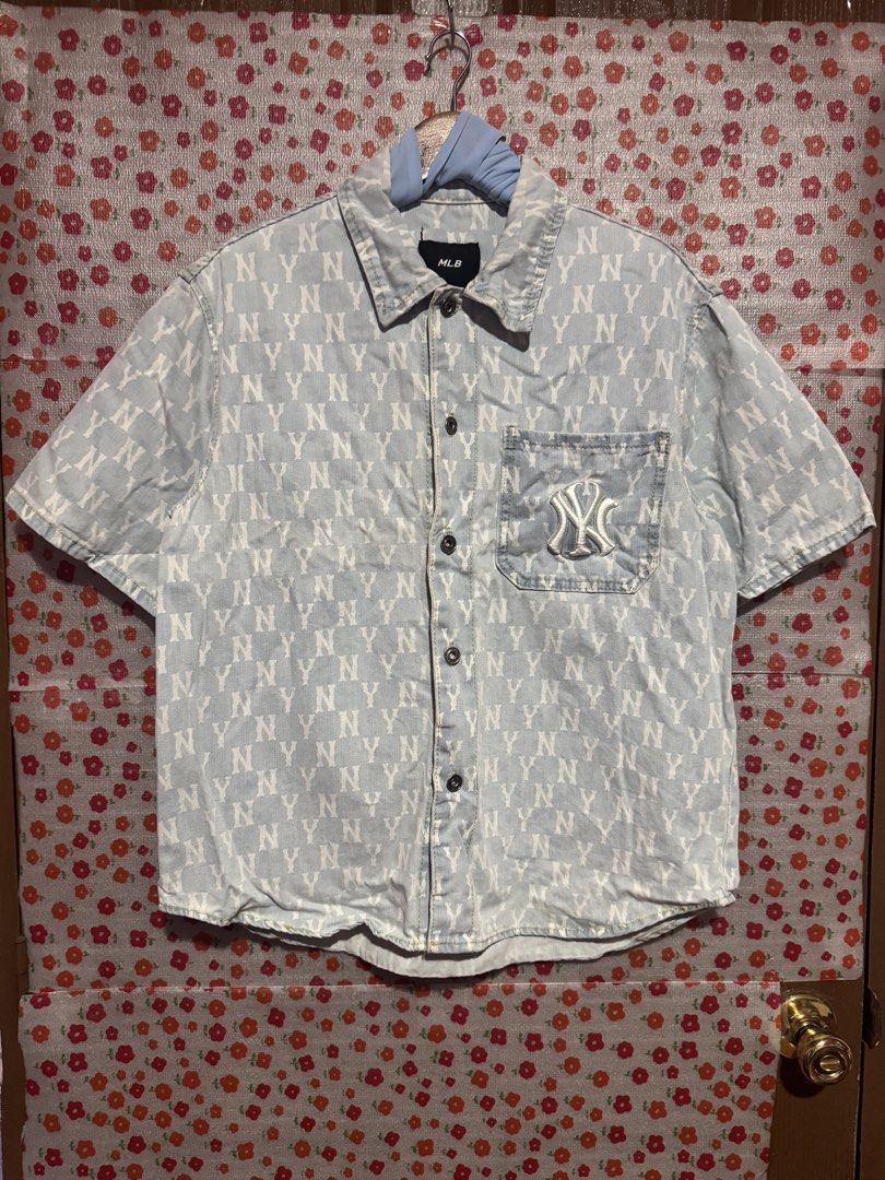 MLB Polo AOP (Category: Tshirts & Polo Shirts ) located in Bacoor. Submitted by teneleven_apparel (Listing ID 1466650492, Image 1). Description: Size: Small Measurement ( based on measuretape): 22x26 Condition: Excellent Shipping via J&T or Lalamove.