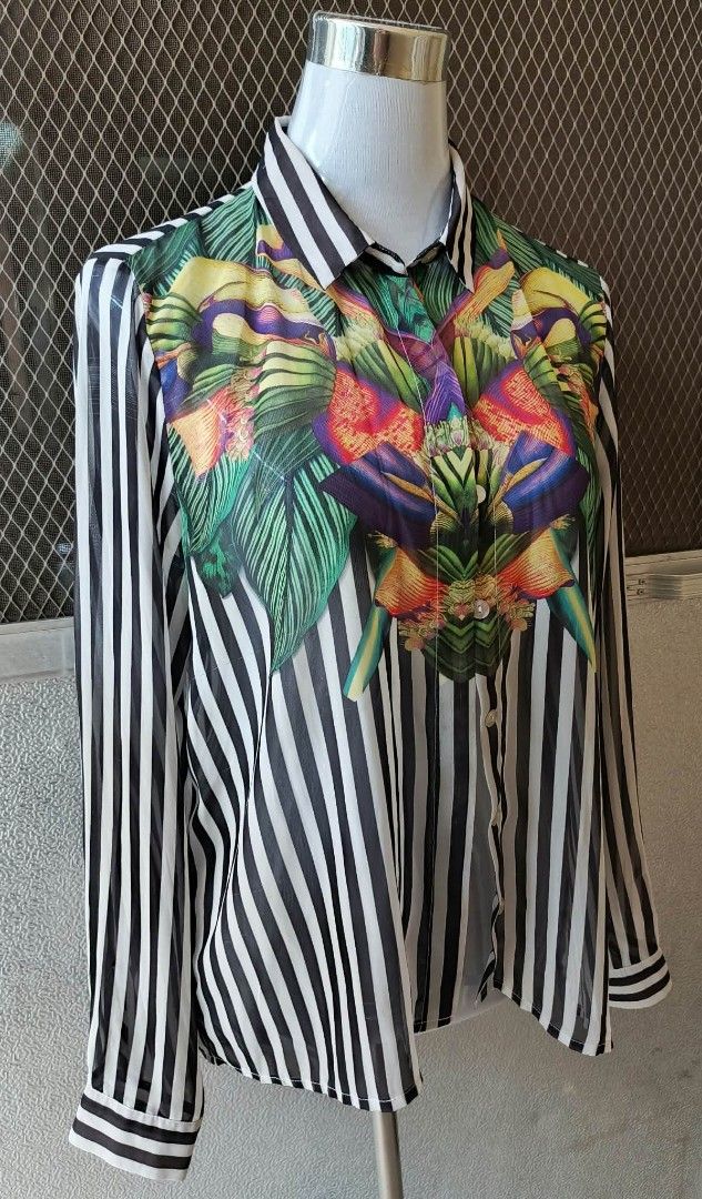 Monki Black & White Striped Tropical Print Button-Up Blouse (Category: Blouses) located in Cebu City. Submitted by violacloset (Listing ID 1466649848, Image 2). Description: Measurements: length: 24 width: 21.