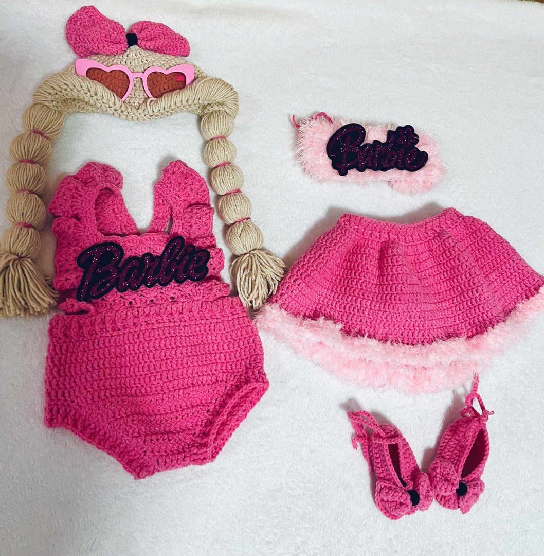 Montly Milestone Barbie 2-4mos (Category: Babies & Kids Fashion) located in Quezon City. Submitted by klawdeclutteeeeerr (Listing ID 1466769377, Image 1). Description: SET (dalawang outfit na) 1st owner Custome made Included na yung Banner Yung box lang hindi kasama naitapon na kasi Hanggang 4mos kasya to may adjustan din kasi #Monthly milestone.
