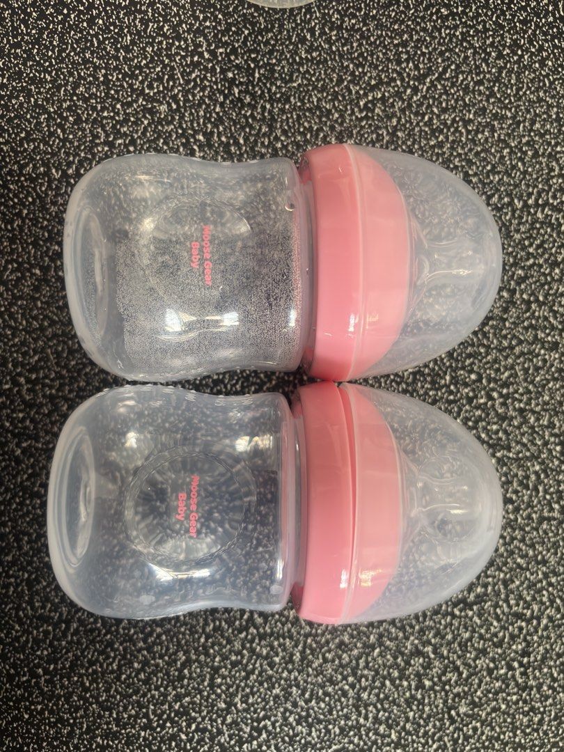 Moosegear Baby Bottles (Category: Breastfeeding & Bottle Feeding) located in Taguig. Submitted by grzest (Listing ID 1466606529, Image 2). Description: Php200 both.