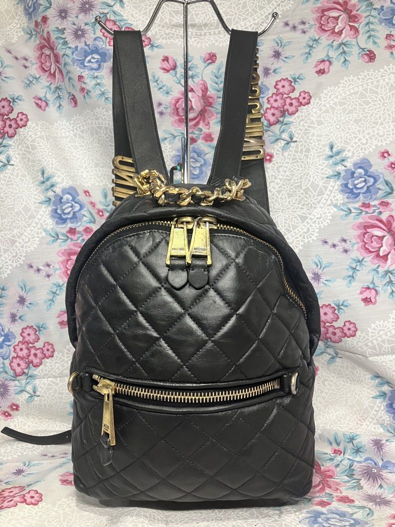 MOSCHINO QUILTED LEATHER BACKPACK (Category: Backpacks) located in General Mariano Alvarez. Submitted by adonid (Listing ID 1466571590, Image 1). Description: MOSCHINO QUILTED LEATHER BACKPACK GOOD CONDITION NORMAL SIGN OF USAGE ONLY .