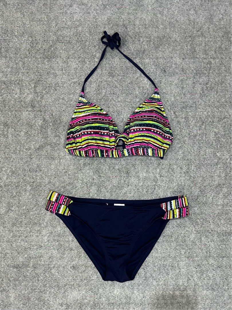 Mossimo Bikini Set (Category: Bikinis & Swimsuits) located in Balanga. Submitted by shenanigansph (Listing ID 1466646216, Image 1). Description: size: medium to large condition: 10/10 flaws: n/a rfs: decluttering 𝘊𝘖𝘓𝘖𝘙 𝘔𝘈𝘠 𝘝𝘈𝘙𝘠 𝘚𝘓𝘐𝘎𝘏𝘛𝘓𝘠 𝘋𝘜𝘌 𝘛𝘖 𝘓𝘐𝘎𝘏𝘛𝘐𝘕𝘎 🪩.