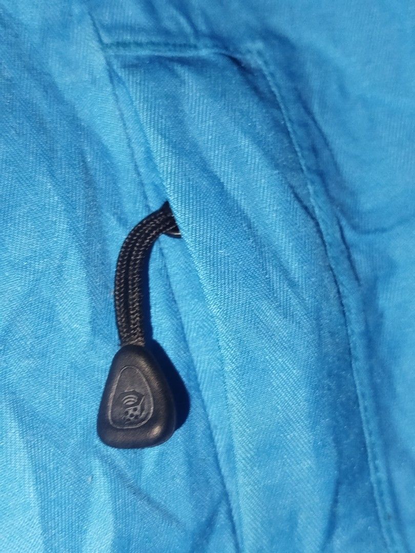 Mountain Hardwear Bright Blue Hooded Jacket (Category: Coats, Jackets and Outerwear) located in Davao. Submitted by vernoneighty4 (Listing ID 1466715218, Image 3). Description: - Brand: Mountain Hardwear - Color: Bright blue with black full-zip closure medium womens W21 L25 - Features: Adjustable drawstrings at hood and hem, branded zipper pull tabs - Material: Lightweight outer shell with a breathable mesh-lined hood - Condition: Excellent outdo