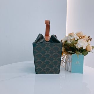 （分類：）位於 。 由 heartofluxe 提交（商品編號 1466682430，圖片 1）。簡介： 。