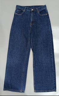 (Category: ) located in . Submitted by aydenthriftwear (Listing ID 1466672539, Image 1). Description: .
