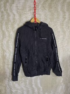 (Category: ) located in . Submitted by ikong_thrift07 (Listing ID 1466573644, Image 1). Description: .