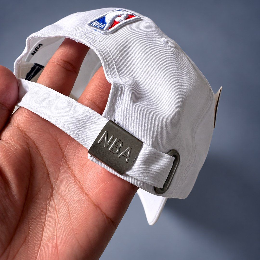 NBA MILWAUKEE BUCKS BUCKLE CAP (Category: Activewear) located in Taguig. Submitted by clarrk95 (Listing ID 1466627944, Image 3). Description: NBA Milwaukee Bucks Buckle Cap PRICE: ₱150 ONLY! FLAWS: minor dirt | stain Stocked in closet ✅ brandnew ✅ add shipping fee ✅ ignoring LP inquiry Shipping: Lalamove | J&T | LBC Location: Taguig📍 Payment: Gcash | Bank | Cash FB: THRFT IG: thrft_25 DM for more detailed pics.📩.