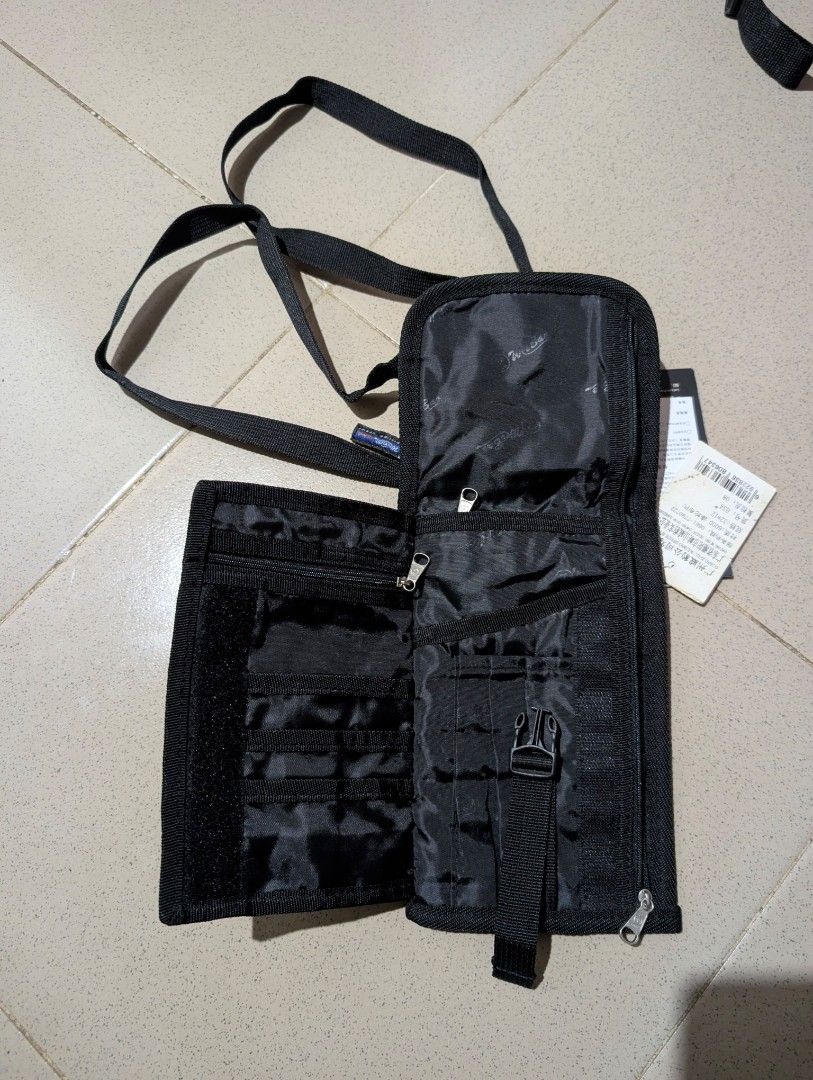 Neck pocket with Multiple co partment (Category: Sling Bags) located in Tacurong. Submitted by natzcorpz848973 (Listing ID 1466719174, Image 2). Description: .