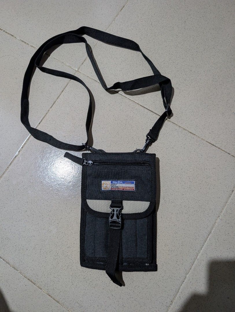 Neck pocket with Multiple co partment (Category: Sling Bags) located in Tacurong. Submitted by natzcorpz848973 (Listing ID 1466719174, Image 1). Description: .