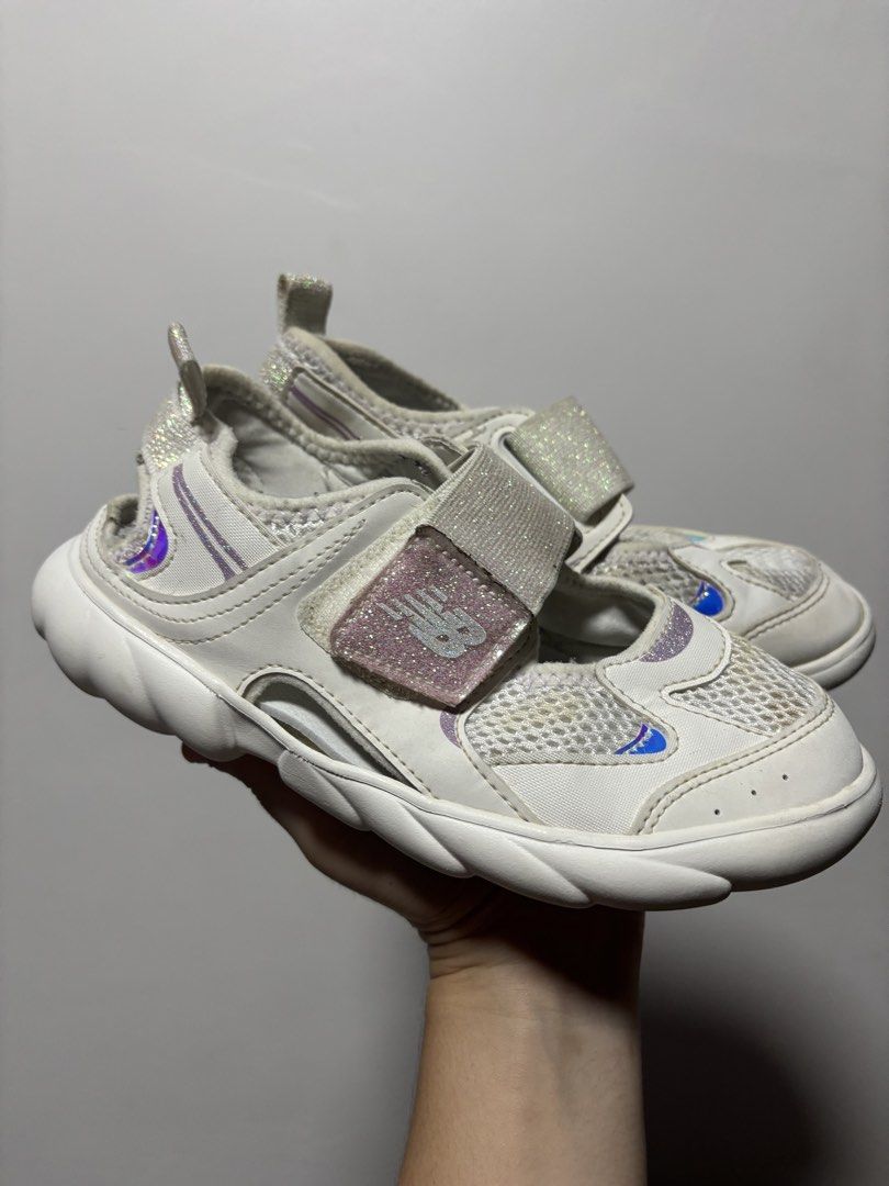 New balance (21cm) (Category: Babies & Kids Fashion) located in Imus. Submitted by littlebooythriftstore (Listing ID 1466750178, Image 3). Description: Bacoor caviye.