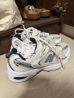 (Category: ) located in . Submitted by uniqlovesalepre (Listing ID 1466699229, Image 1). Description: .
