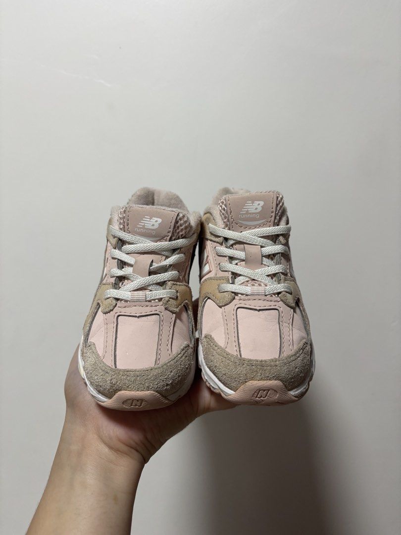 New balance kids (15cm) (Category: Babies & Kids Fashion) located in Imus. Submitted by littlebooythriftstore (Listing ID 1466745441, Image 2). Description: Bacoor.