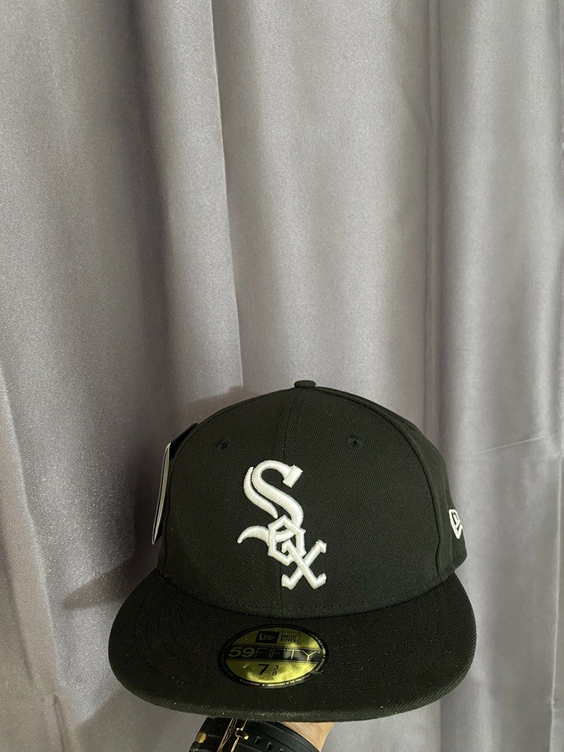 New Era Chicago White Sox 59FIFTY Fitted (Category: Looking For) located in Argao. Submitted by tripthrift0424 (Listing ID 1466688925, Image 1). Description: Brad new Never use No issue Size:7 3/4 Excellent condition .