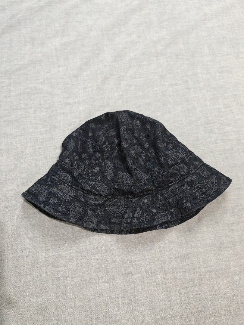 New era paisley bucket hat (Category: Caps & Hats) located in Baguio. Submitted by used_clothing2600 (Listing ID 1466573873, Image 2). Description: New era paisley bucket hat size 7 1/8 excellent condition P 500.