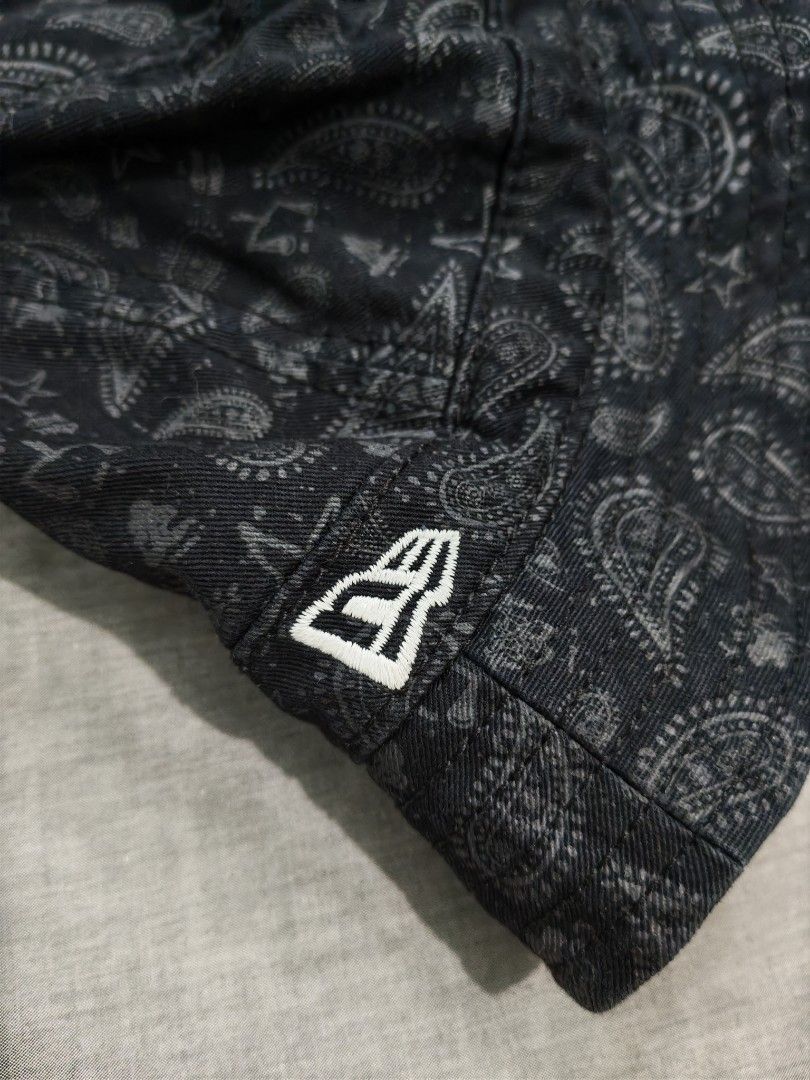 New era paisley bucket hat (Category: Caps & Hats) located in Baguio. Submitted by used_clothing2600 (Listing ID 1466573873, Image 3). Description: New era paisley bucket hat size 7 1/8 excellent condition P 500.