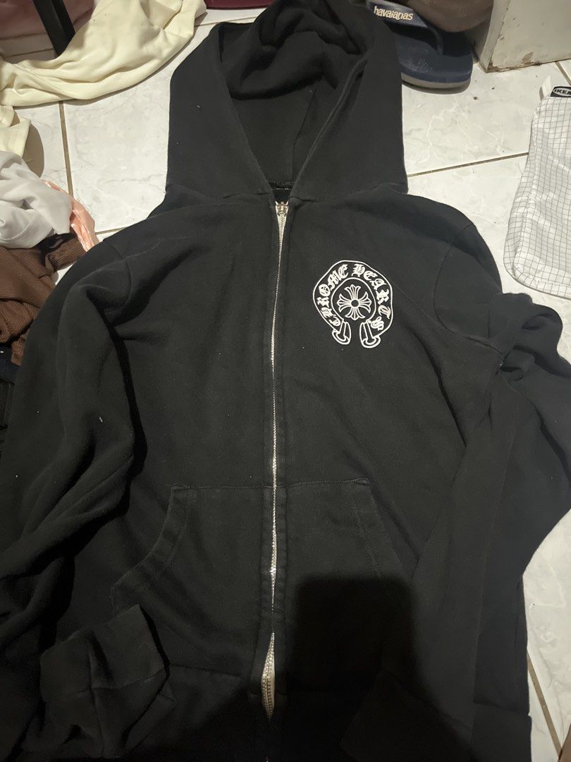 NGA CHROME HEARTS (Category: Hoodies) located in Butuan. Submitted by darlingdressco. (Listing ID 1466741109, Image 3). Description: issue zip.
