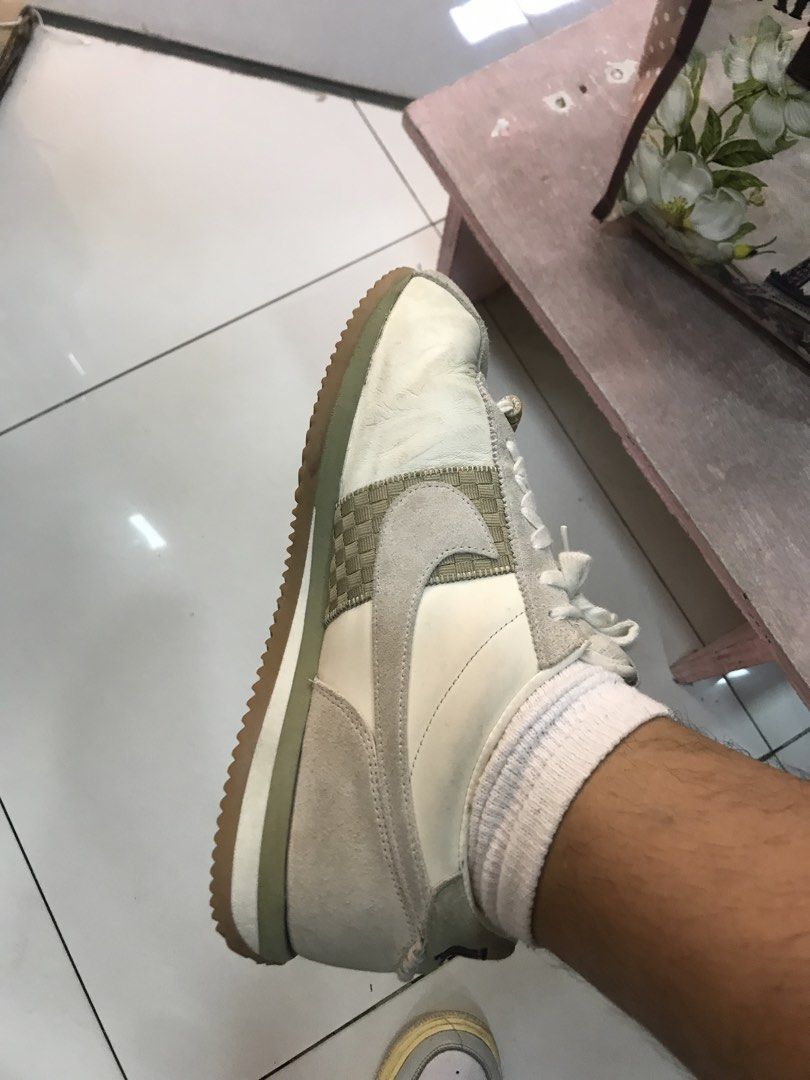 Nike (Category: Sneakers) located in Balete No 2. Submitted by troyesybang (Listing ID 1466737121, Image 3). Description: Size 10.5 Well worn sha parang may maliit part angat sa bandang unahan .