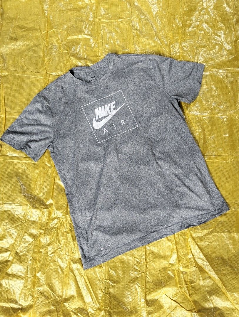 Nike Air Dri-Fit Shirt (Category: Tshirts & Polo Shirts ) located in Malolos. Submitted by rthrift2026 (Listing ID 1466604355, Image 1). Description: issue with pin hole see picture for reference.
