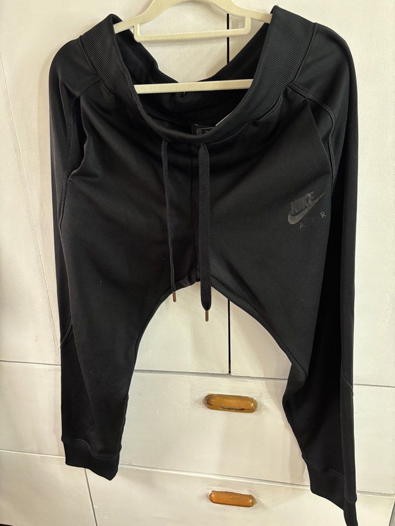 NIKE AIR JOGGERS (Category: Other Bottoms) located in Quezon City. Submitted by soldbypam (Listing ID 1466607735, Image 2). Description: XL on tag Photos in all angles already posted to avoid asking for more “actual pics” No when worn I do not respond to low ballers.