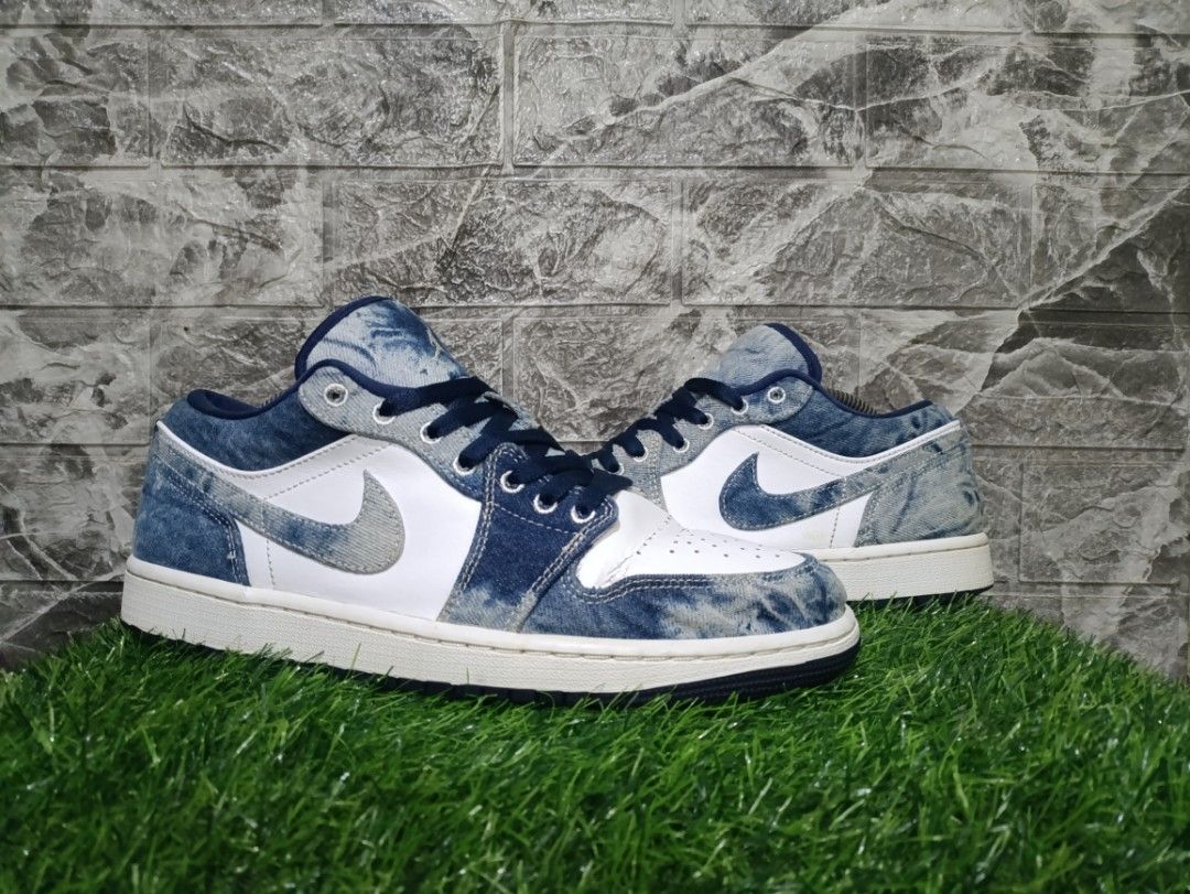 Nike Air Jordan 1 Low Washed Denim (Category: Sneakers) located in Davao. Submitted by tomcarbon11 (Listing ID 1466724816, Image 2). Description: - Brand/Model: Nike Air Jordan 1 Low - Colorway: Washed denim with white leather overlays, navy blue laces, and dark blue outsoles - Size: US 9.5 - Details: Features the iconic Jumpman logo on the tongue and a unique retro low-top design - Condition: Clean soles with minimal wear on the tread - Perfect 