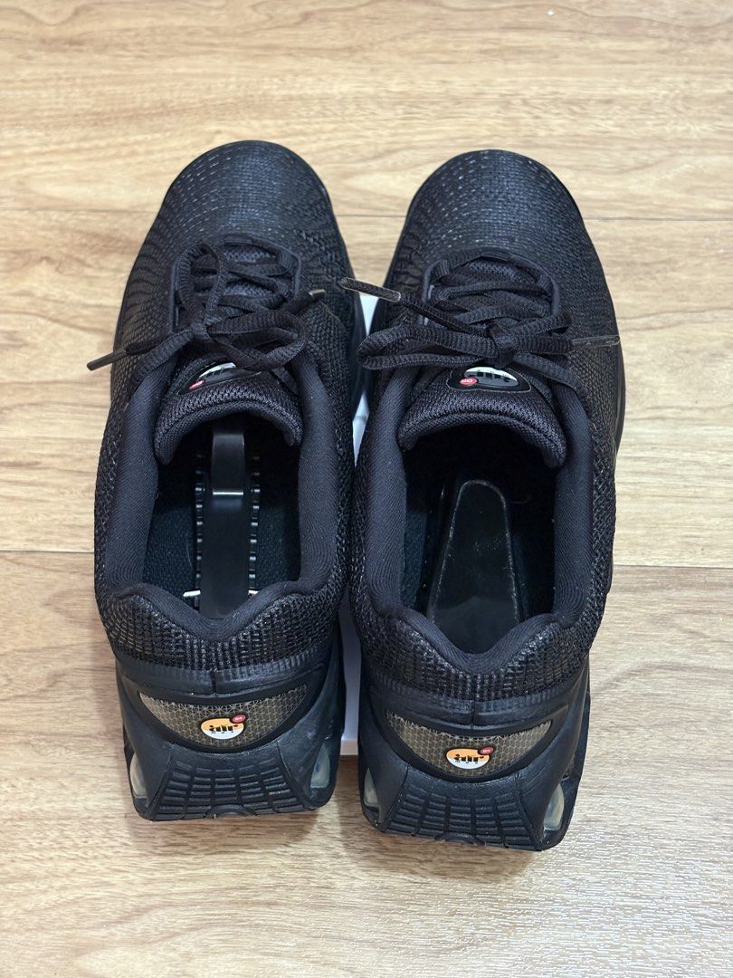 Nike Air Max Dn Black | Size US 7Y (Category: Sneakers) located in Quezon City. Submitted by karinadv (Listing ID 1466617653, Image 2). Description: - Model: Nike Air Max Dn 'Triple Black' - Size: US 7Y / UK 6 / EUR 40 / 25cm - Unisex - Still in a very good condition Loc. Project 4, QC.