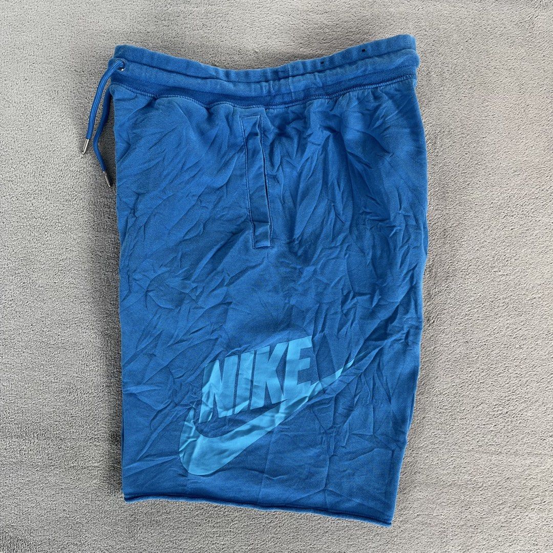 Nike alumni (Category: Activewear) located in Cebu City. Submitted by itsssscrl (Listing ID 1466667679, Image 1). Description: Nike alumni •Size: L •Issue: NONE •Condition: 9.5/10 •Color rate: 9.5/10 •Need to be washed Waist 32 ( stretchable ) Length 20 Opening 12 📍Cebu city ₱ 899.
