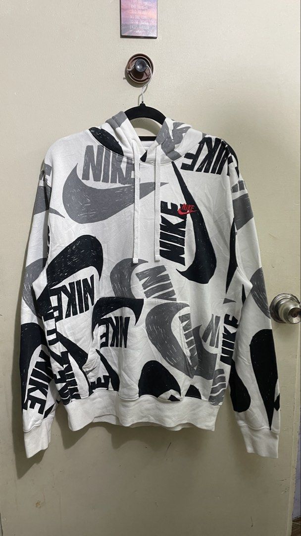 Nike aop (Category: Coats, Jackets and Outerwear) located in Las Pinas. Submitted by mnl.streetwear.ph (Listing ID 1466566078, Image 1). Description: • Nike aop Size Small Flawless 22/25.5.