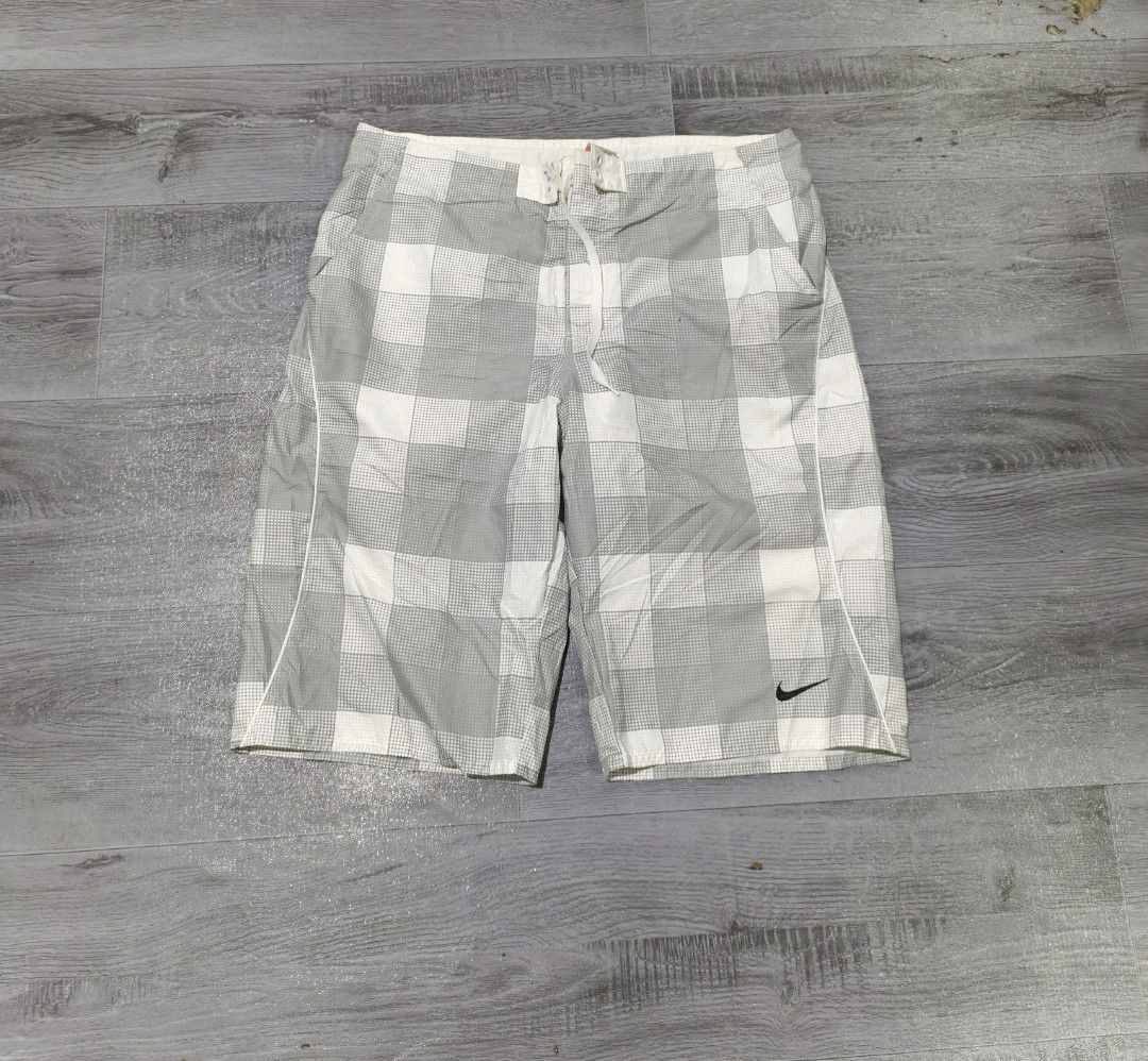 NIKE BOARDSHORT (Category: Activewear) located in Tagum. Submitted by danelle_closet1106 (Listing ID 1466690683, Image 1). Description: AS NEW SIZE:34 NO ISSUE NEEDWASH ONLY.