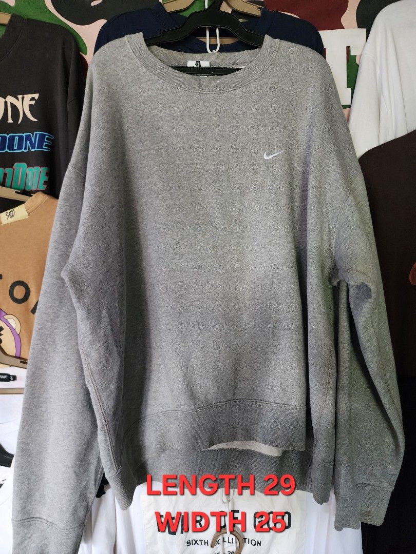 Nike crewneck pullover (Category: Coats, Jackets and Outerwear) located in Real. Submitted by raphy2019 (Listing ID 1466627398, Image 1). Description: .