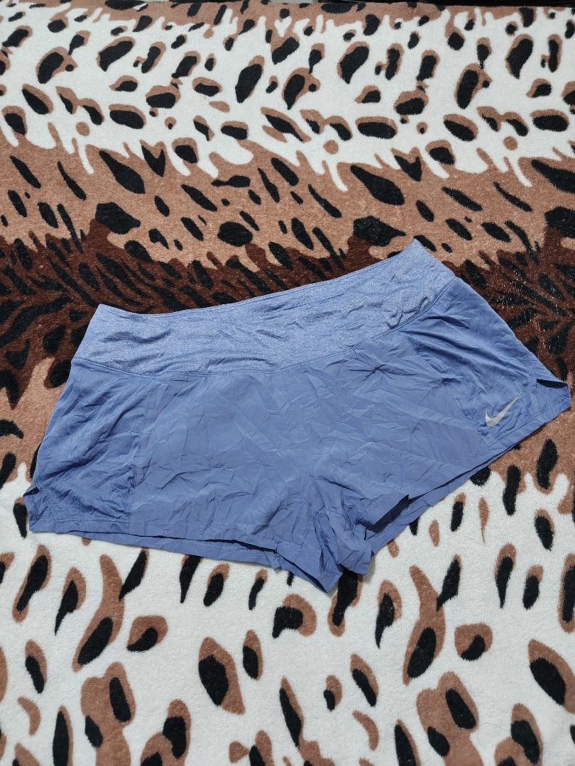 NIKE DRIFIT SIZE LARGE (Category: Shorts) located in Manila. Submitted by gelove.thrift (Listing ID 1466648878, Image 1). Description: .