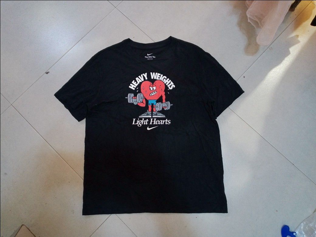 Nike Dri-Fit Tee (Category: Tshirts & Polo Shirts ) located in Guihulngan. Submitted by johnjohndripgoods (Listing ID 1466590491, Image 1). Description: Nike AS M NK DF TEE HUMOR 1 Dimes: 21x28 As New Condition 10/10 No Issue DM.
