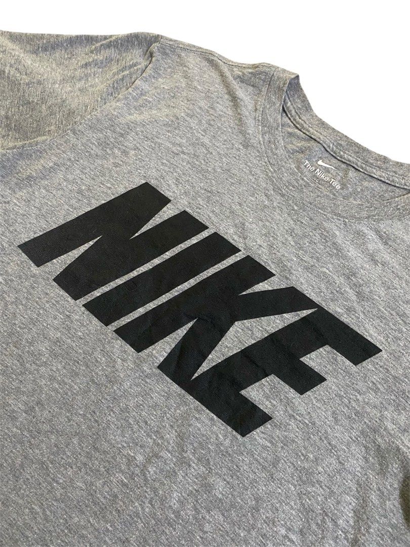 NIKE Icon Block Tee (Category: Tshirts & Polo Shirts ) located in Maasin. Submitted by regain_cycle17 (Listing ID 1466687790, Image 2). Description: Nike Icon Block Tee Excellent condition to as new🔥 21W x 27L 10/10 color rate No issue❌ Washed and ready to wear♻️ Color may vary due to lights❗️ 480 plus sf💰 MOP: GCash🏦 📍SOUTHERN LEYTE, VISAYAS 6600.